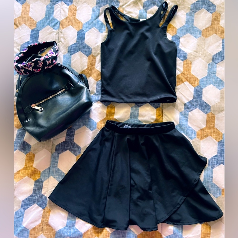 Two piece Girls Yogolicious Set NWOT